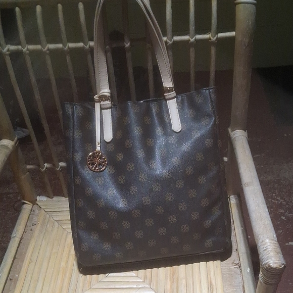 Avon Handbags - AVON SIGNATURE COLLECTION, MAYLIN TOTE